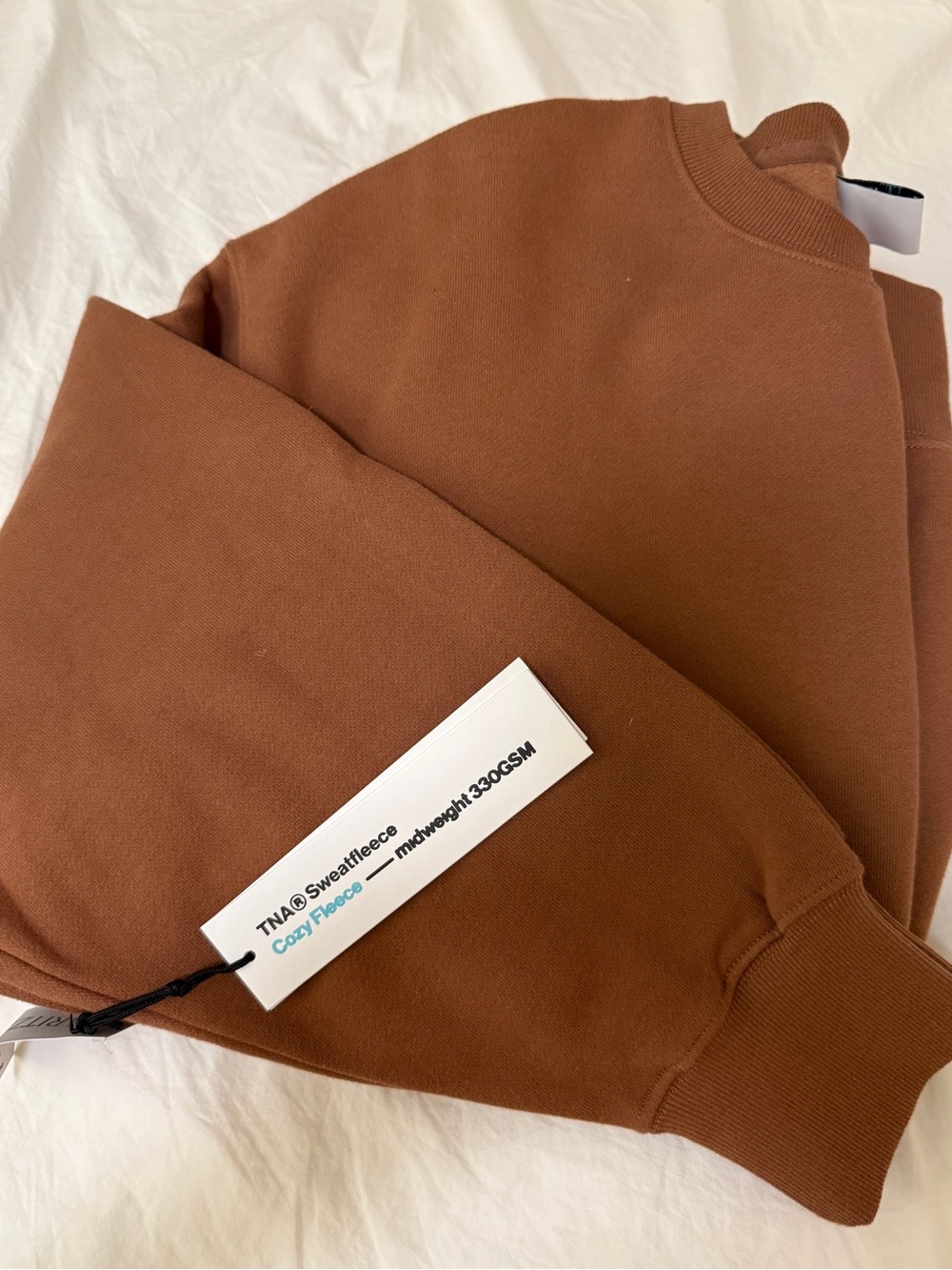 Aritzia TNA Sweatfleece Cozy Fleece Boyfriend Fit Crewneck Sweatshirt in Teddy B - Picture 9 of 9
